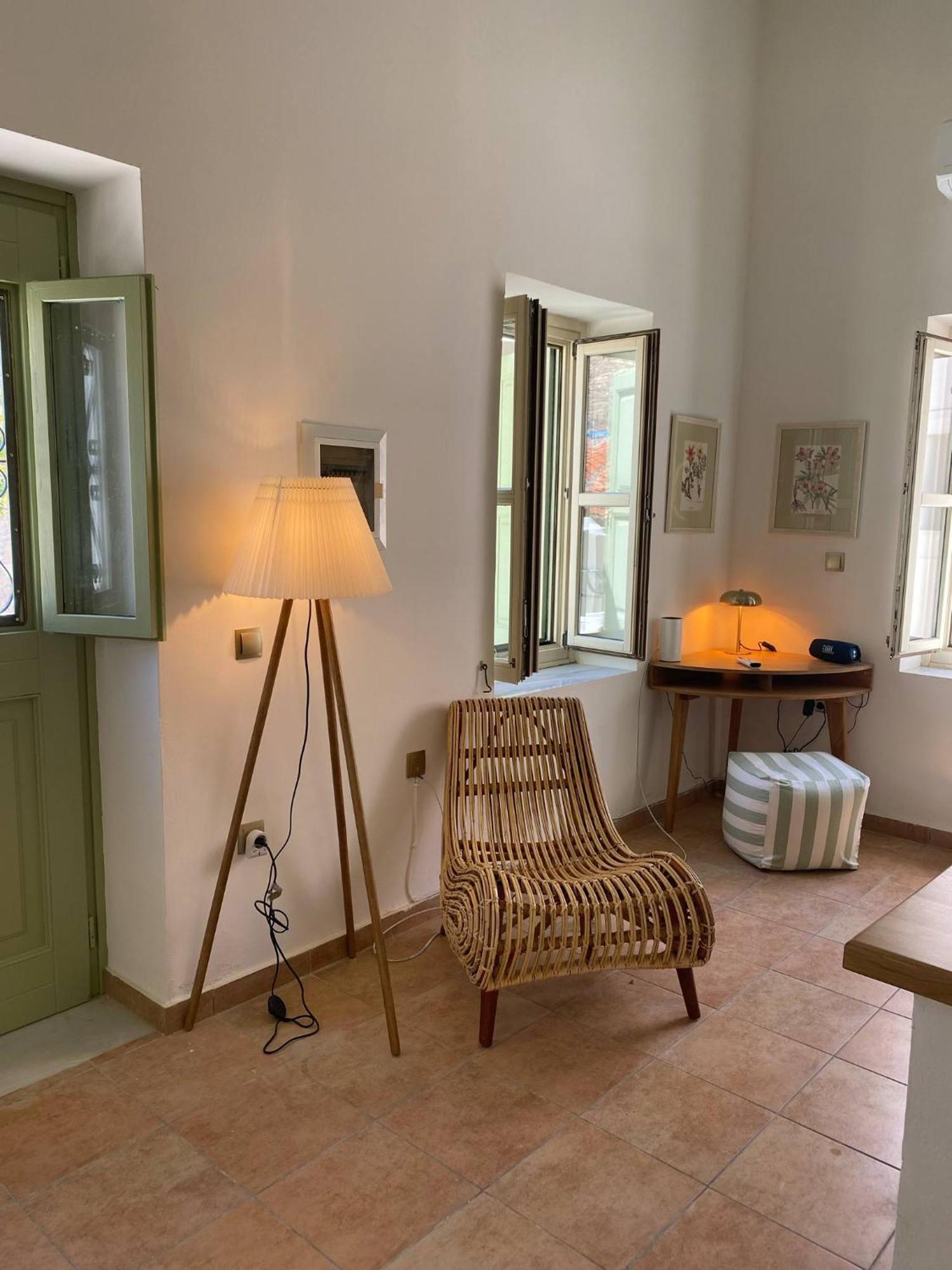 Villa Theoni Chalki Town Eksteriør billede