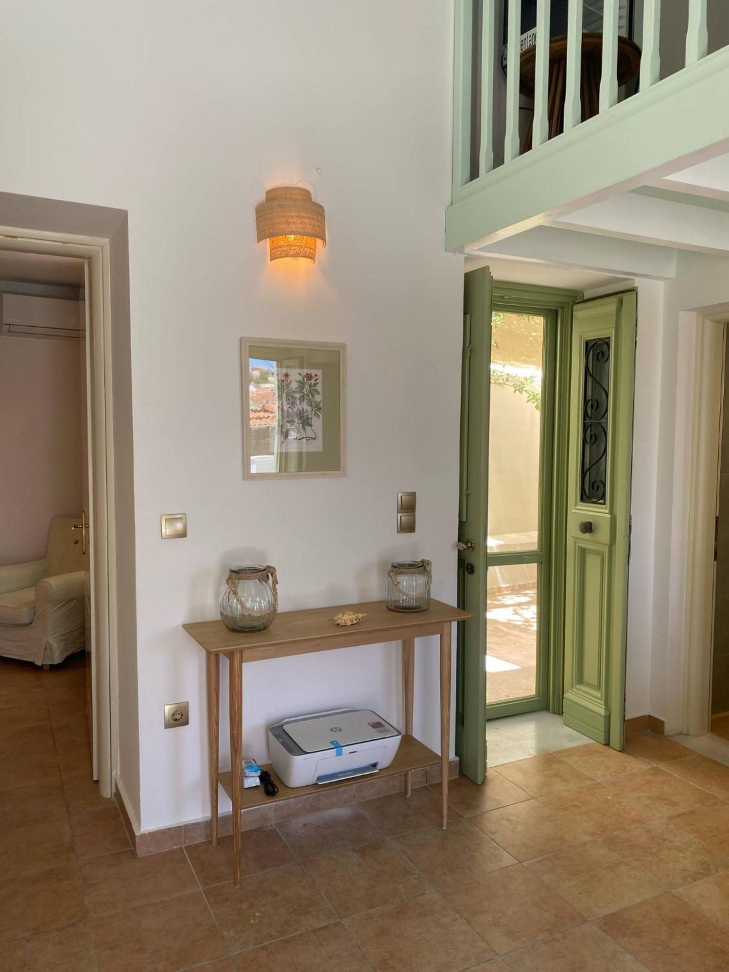 Villa Theoni Chalki Town Eksteriør billede